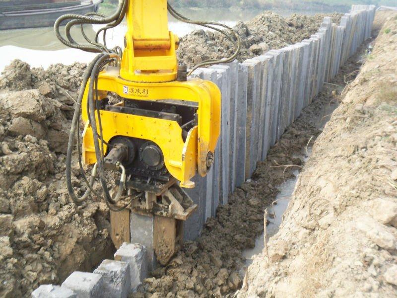 <span style="font-style: italic;">Вибропогружение свай&nbsp;</span>